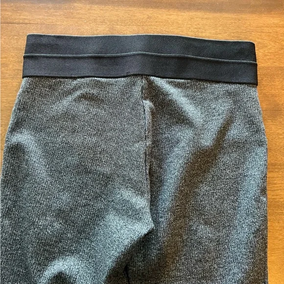 Ann Taylor - elastic waist pull on leggings with gold zipper at ankle - MP - Picture 5 of 9